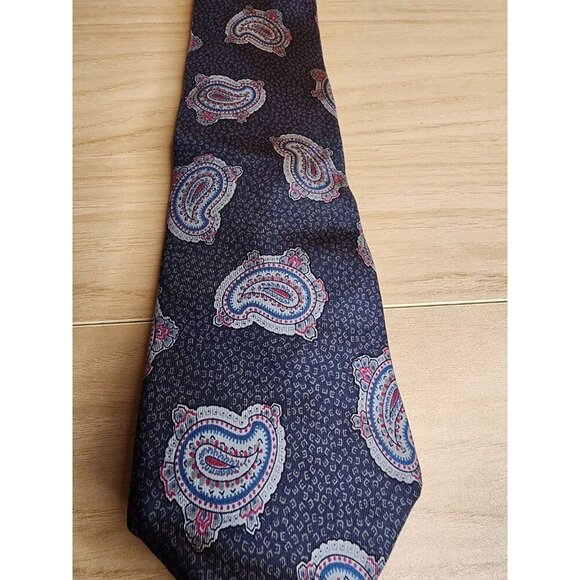 Meeting Street 100% Silk Paisley Tie Pink,Gray, Blue Casual Gift Made In USA - Picture 5 of 7